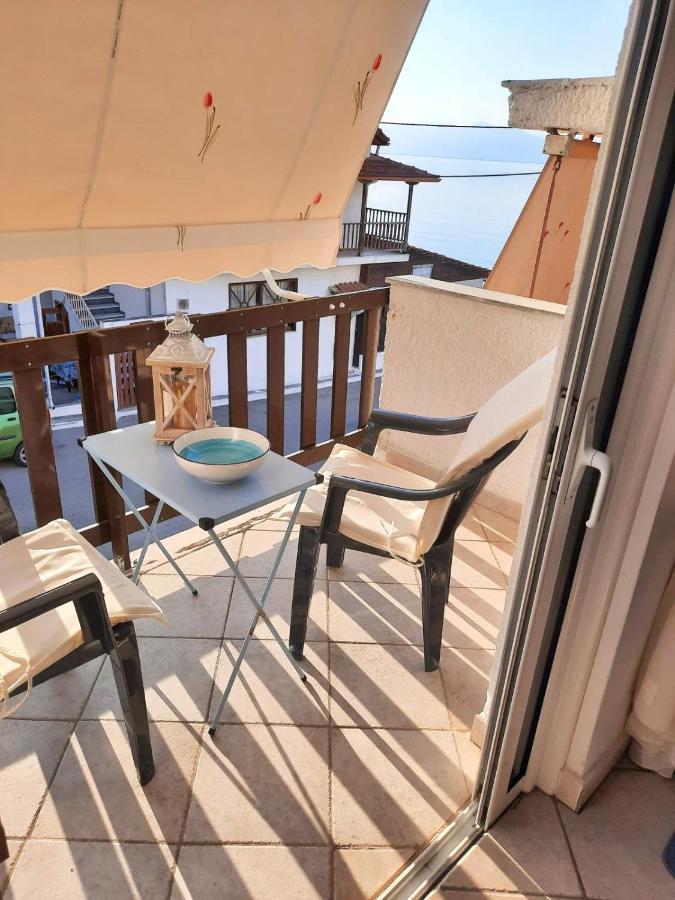 Beautiful Seaside Studio Akrata Exterior photo
